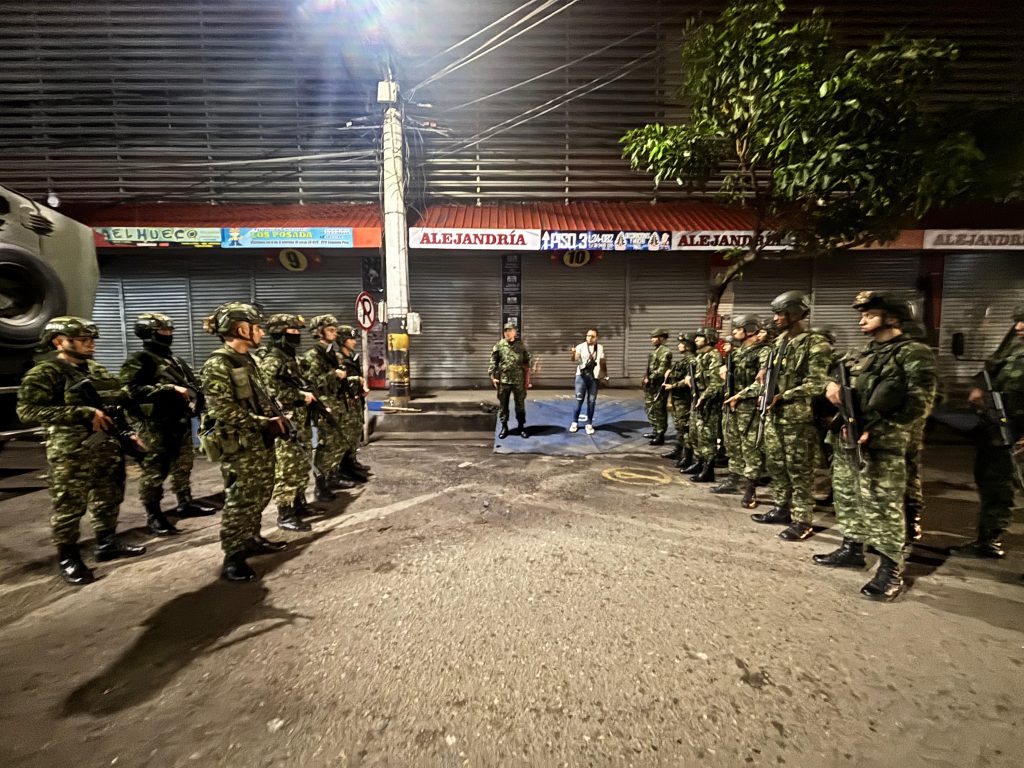 CON DESPLIEGUES MILITARES Y POLICIALES, LA ALCALDÍA REFUERZA PLANES DE SEGURIDAD EN CÚCUTA