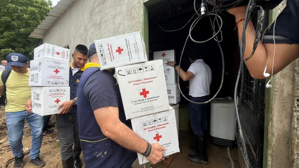 ADMINISTRACIÓN MUNICIPAL ATENDIÓ A LOS DAMNIFICADOS POR LLUVIAS EN LA CIUDAD