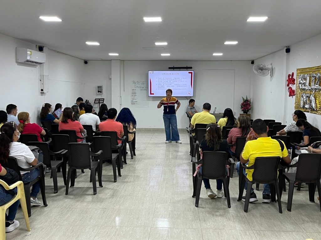 DOCENTES DE CÚCUTA SE FORMAN COMO LÍDERES EN LA LUCHA CONTRA EL DENGUE