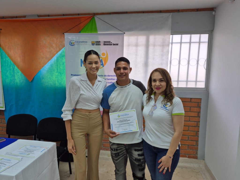 ALCALDÍA IMPULSA LA TRANSFORMACIÓN DE VIDAS CON LA ENTREGA DE 23 NUEVOS EMPRENDIMIENTOS A EXHABITANTES DE CALLE