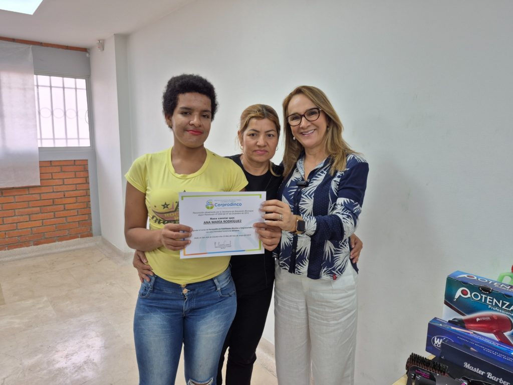 ALCALDÍA IMPULSA LA TRANSFORMACIÓN DE VIDAS CON LA ENTREGA DE 23 NUEVOS EMPRENDIMIENTOS A EXHABITANTES DE CALLE