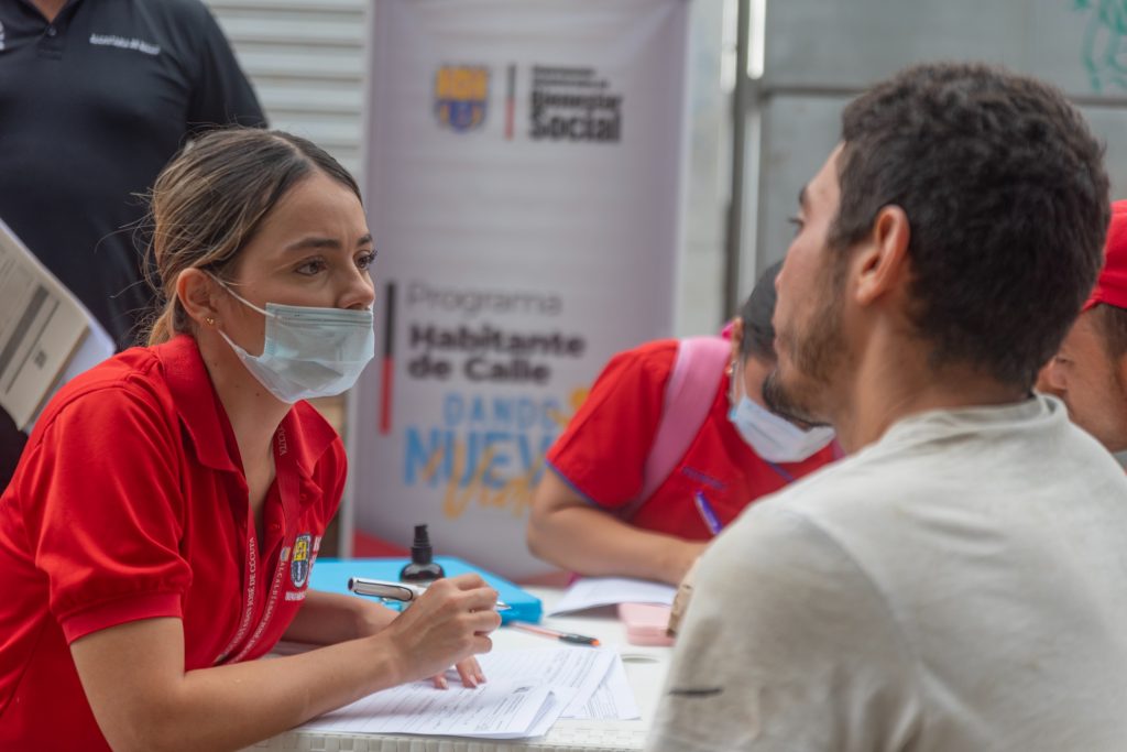 EN EL 2025, 207 PERSONAS LE HAN DICHO ‘SÍ’ AL PROGRAMA DE HABITANTE DE CALLE ‘DANDO NUEVA VIDA’